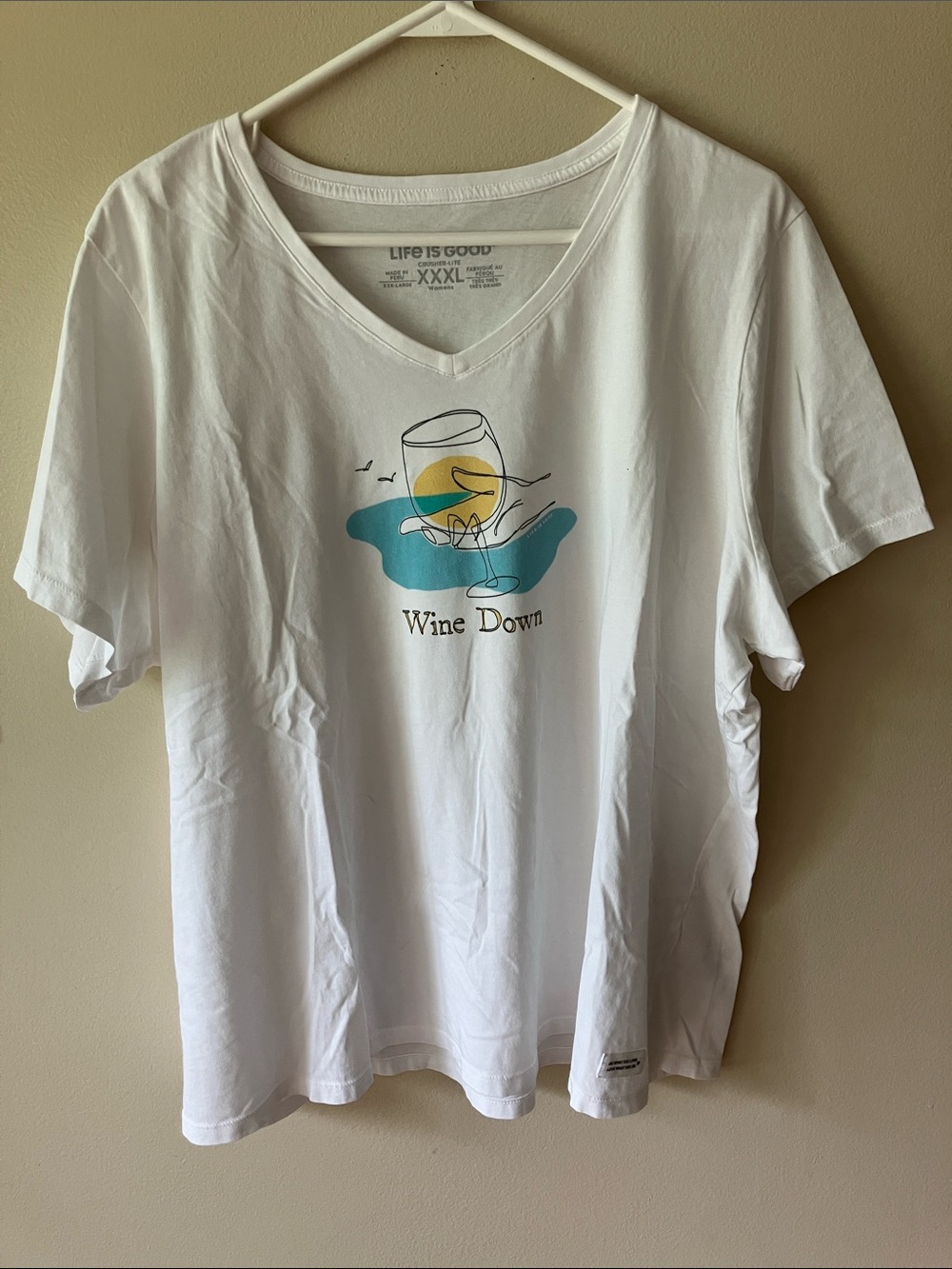 Life Is Good White V-Neck 'Wine Down' Graphic Tee XXXL